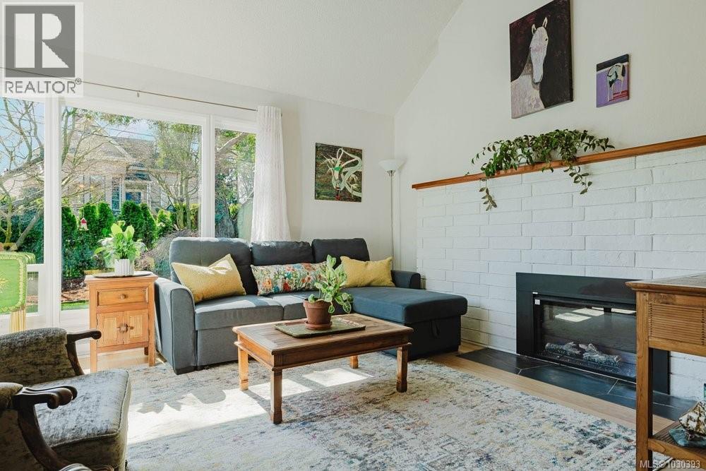 #4 1318 VINING ST - Image 3