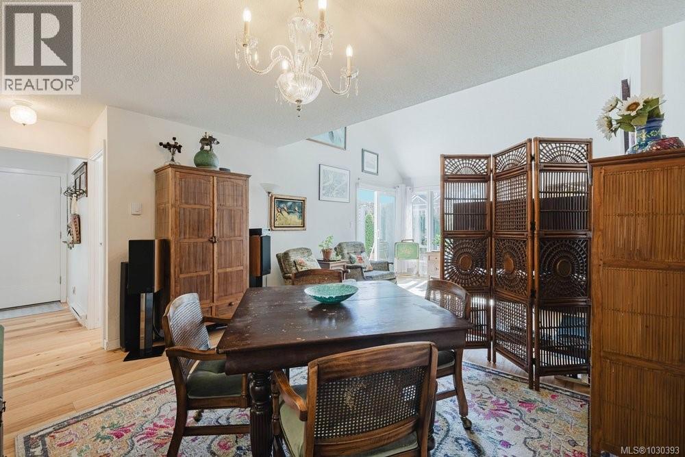 #4 1318 VINING ST - 9