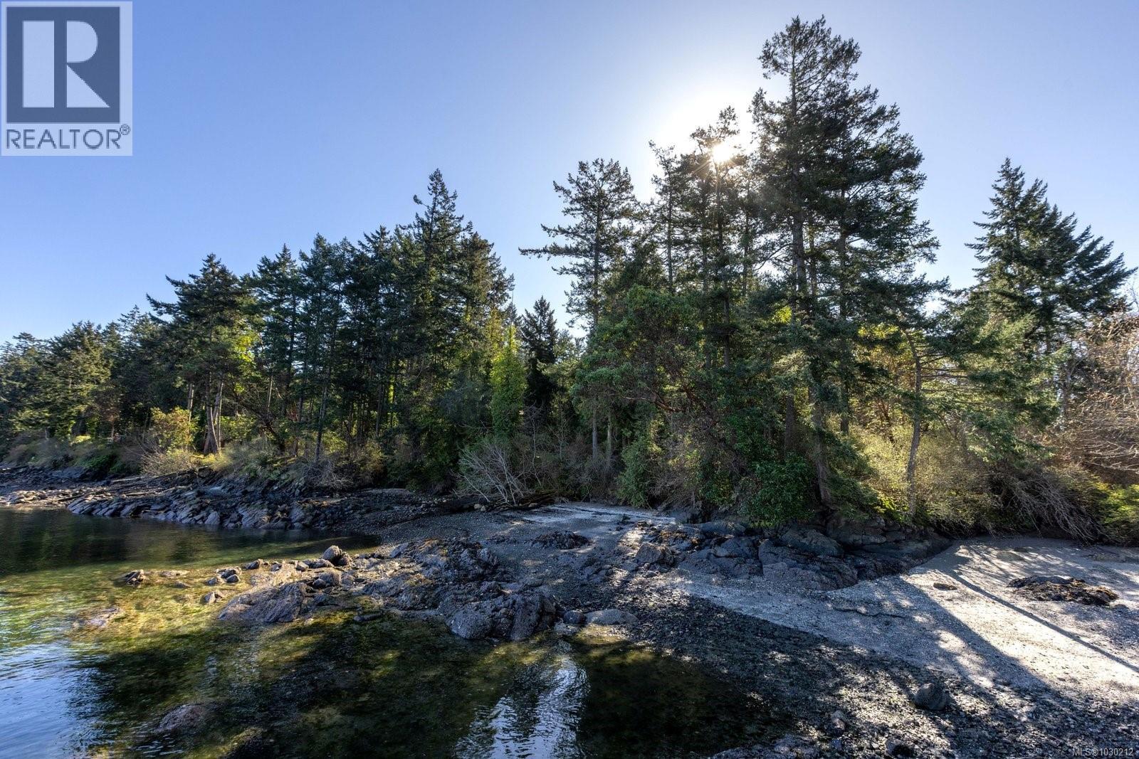  2220 Dolphin Road, North Saanich