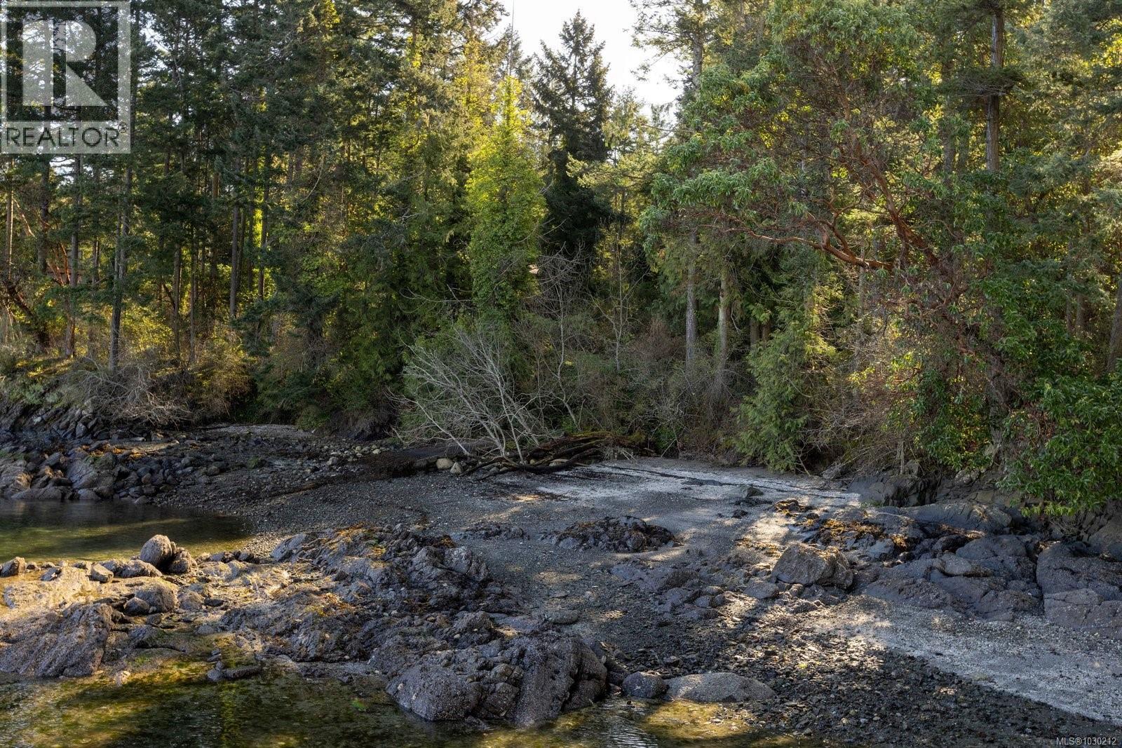  2220 Dolphin Road, North Saanich