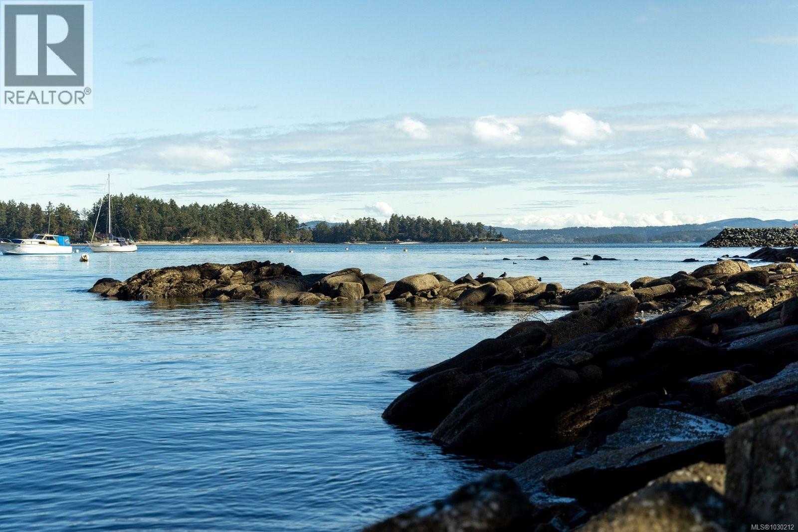  2220 Dolphin Road, North Saanich