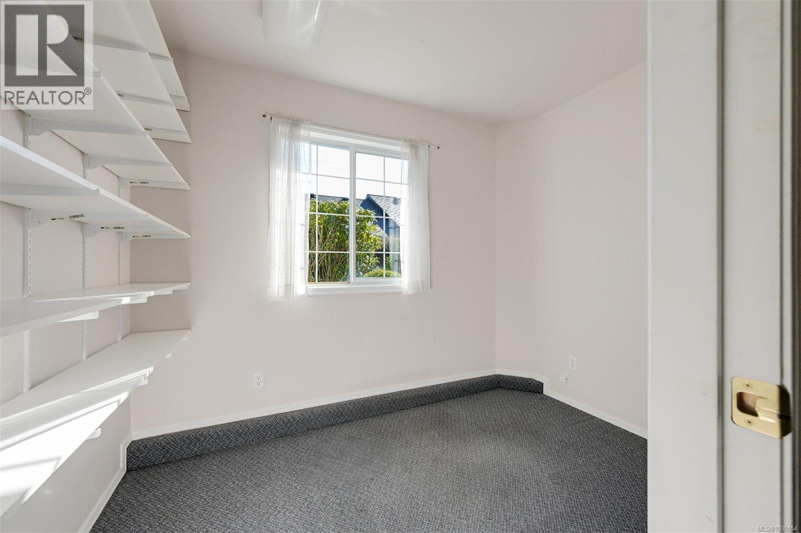 2105 WINDSOR RD - 28