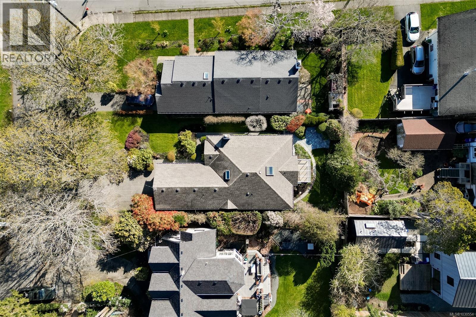 2105 WINDSOR RD - 37