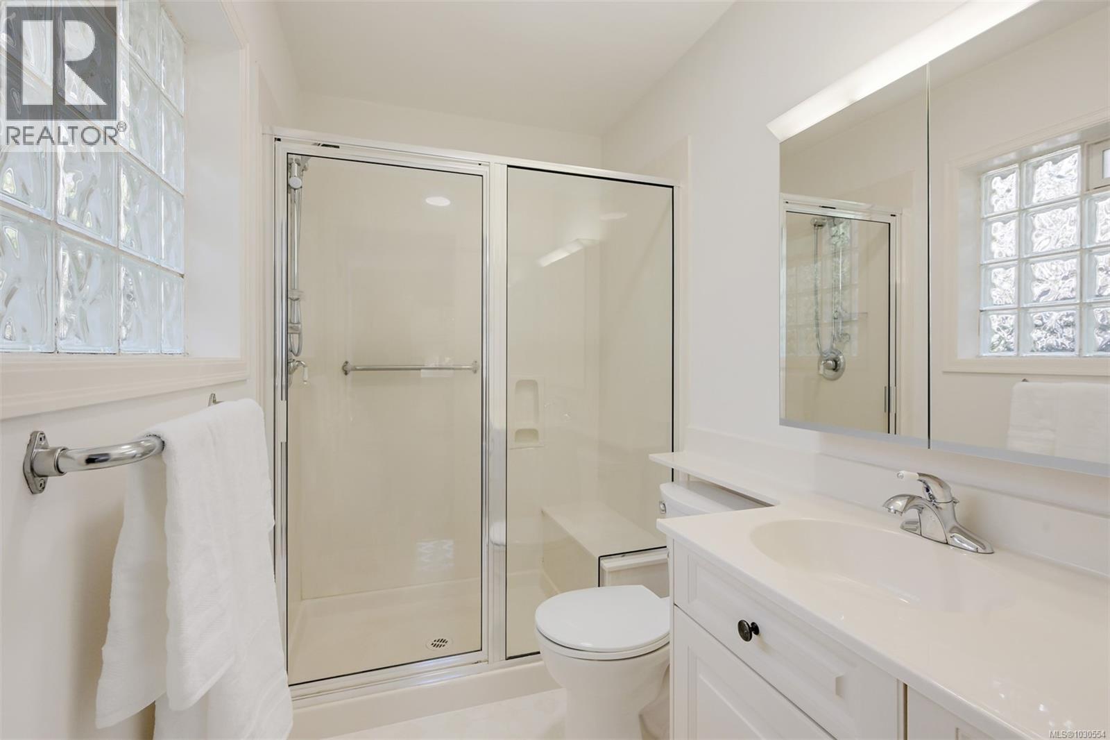 2105 WINDSOR RD - 21