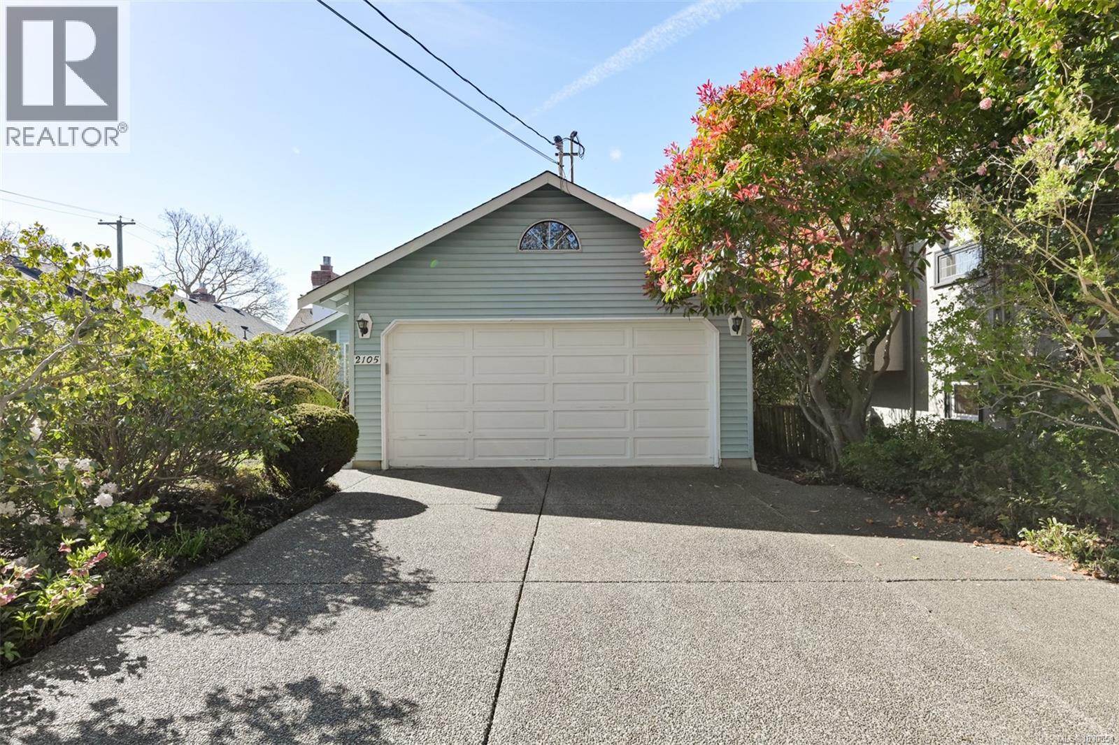 2105 WINDSOR RD - 35