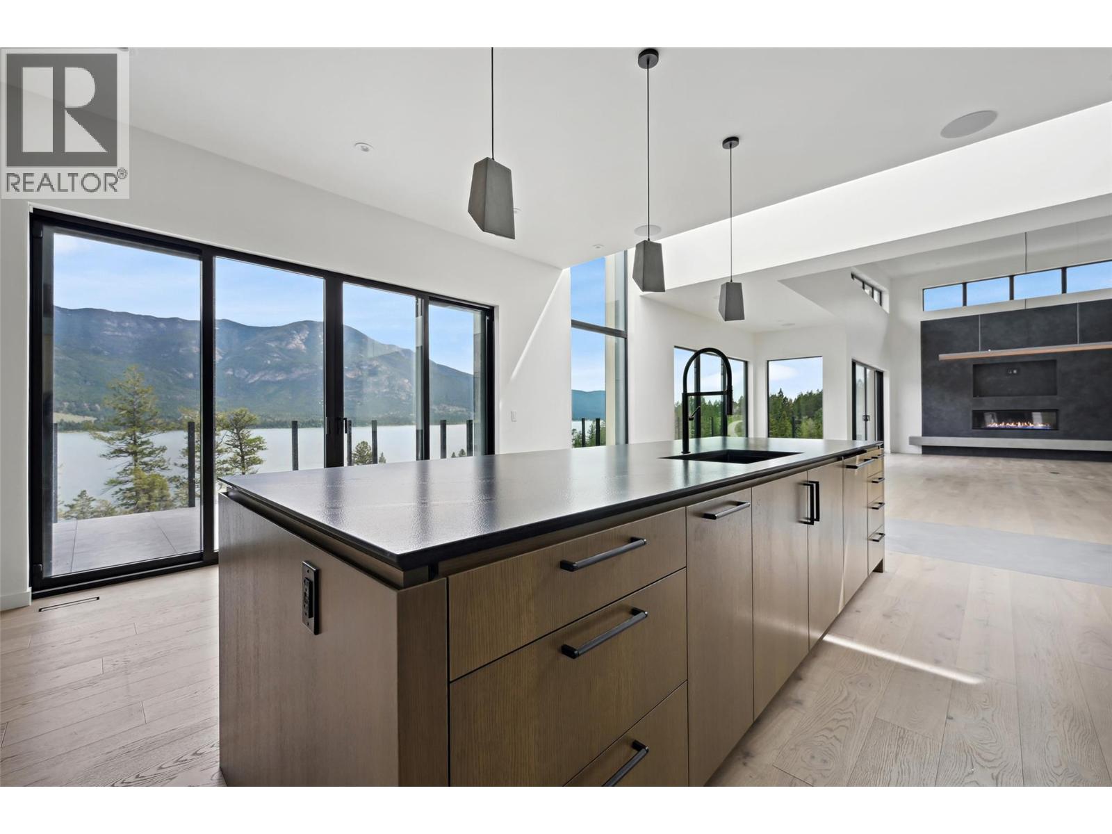 #4 6200 COLUMBIA LAKE Road - 23