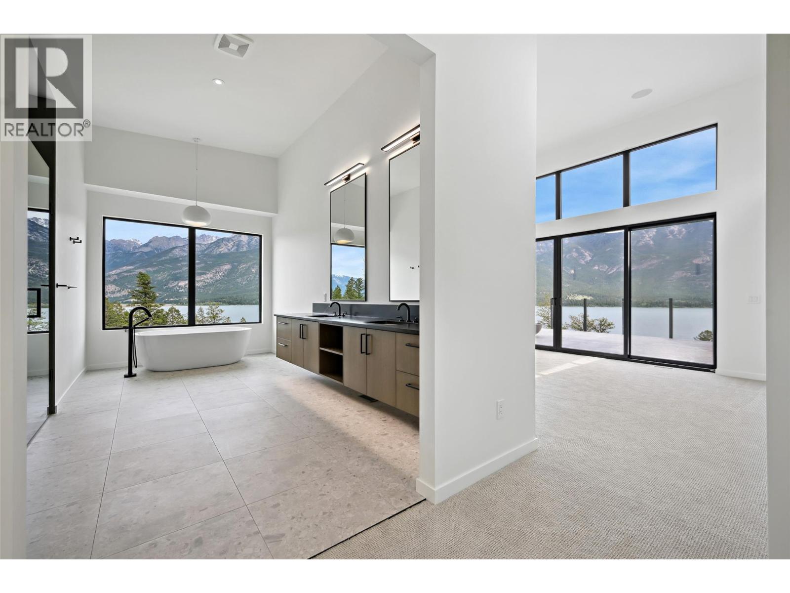 #4 6200 COLUMBIA LAKE ROAD - 38