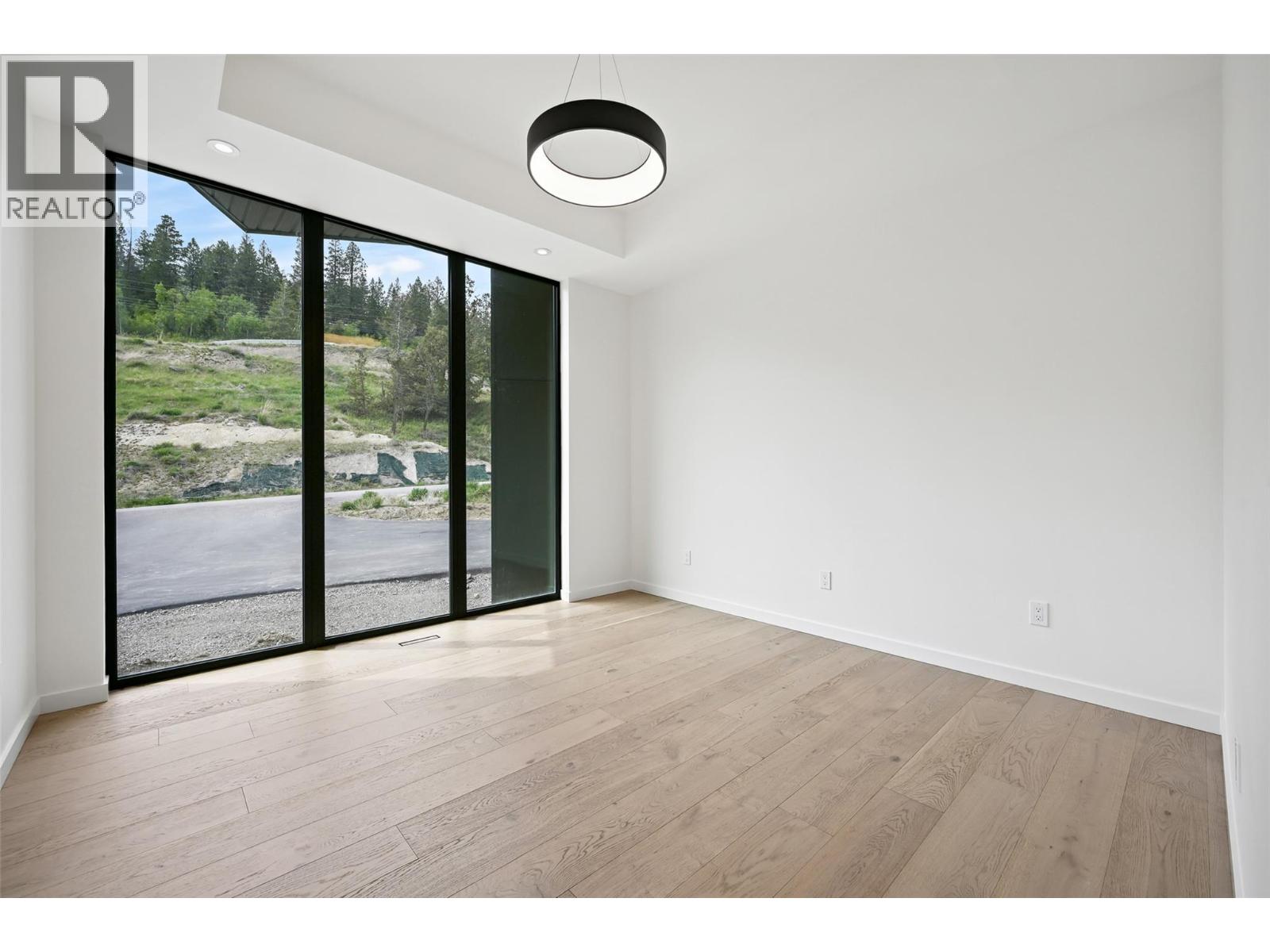 #4 6200 COLUMBIA LAKE ROAD - 33