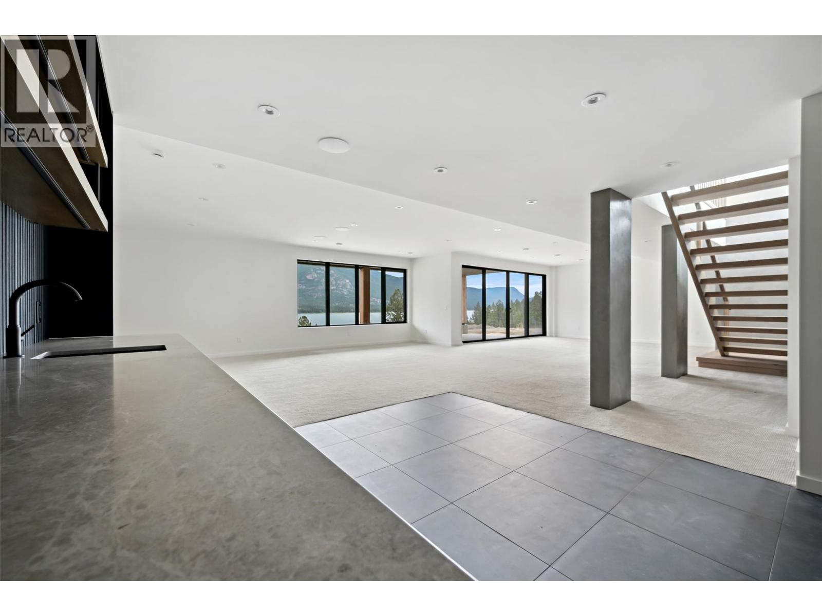 #4 6200 COLUMBIA LAKE ROAD - 61