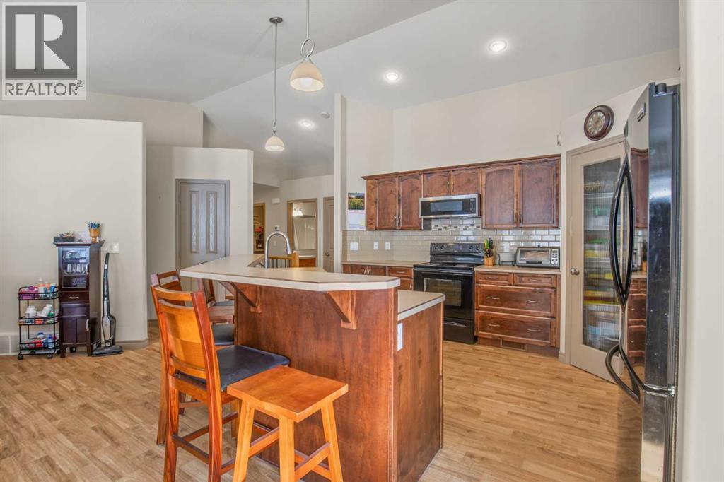 5543 52 Avenue Close, Innisfail