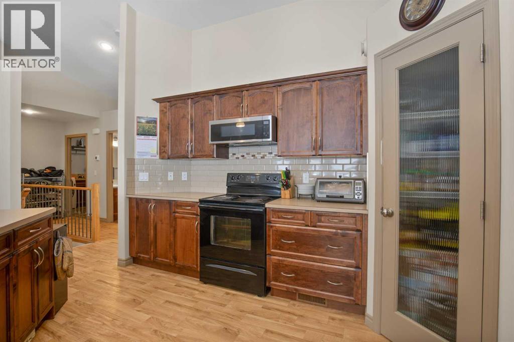 5543 52 Avenue Close, Innisfail