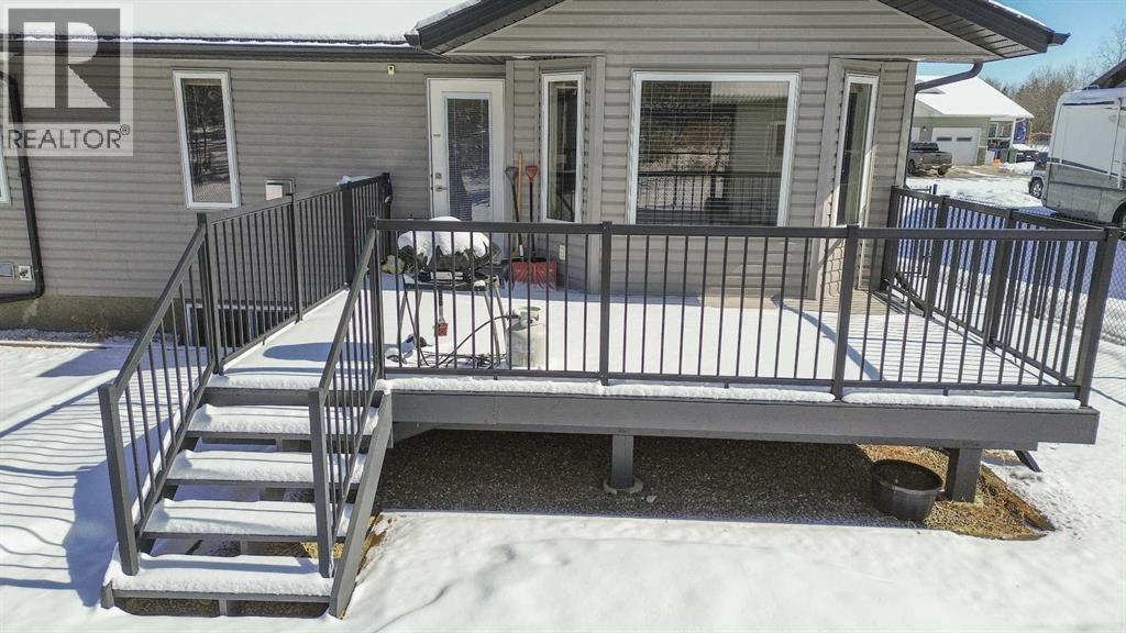 5543 52 Avenue Close, Innisfail