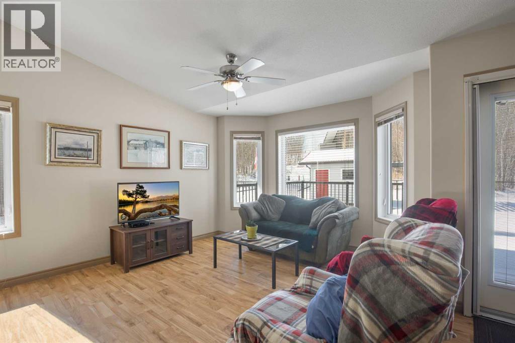 5543 52 Avenue Close, Innisfail