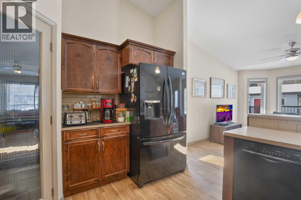 5543 52 Avenue Close, Innisfail