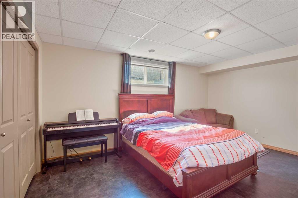 5543 52 Avenue Close, Innisfail