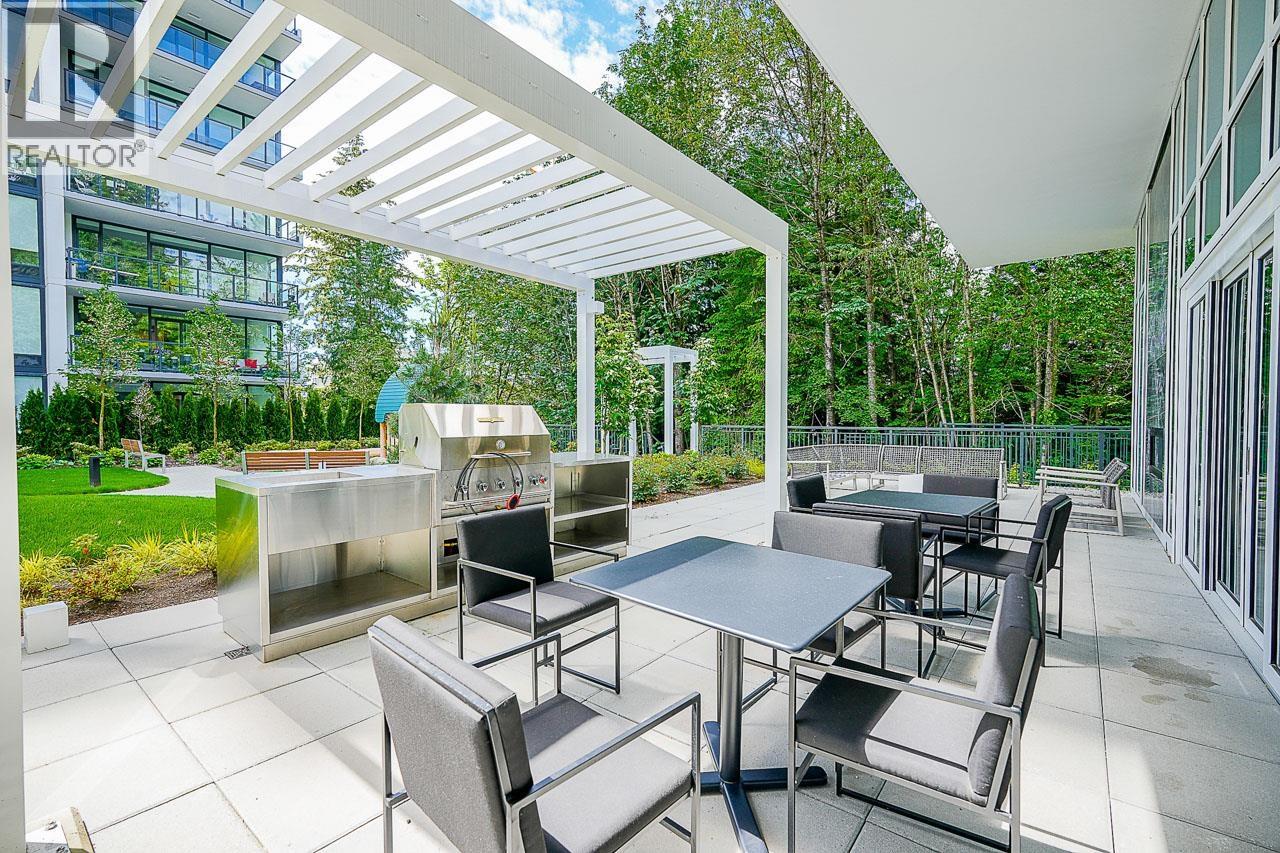 1108 585 AUSTIN AVENUE