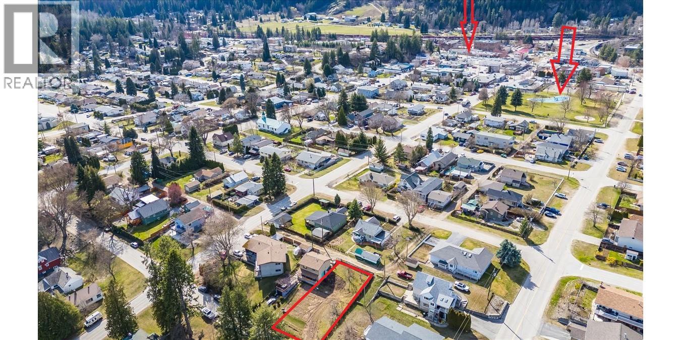 LOT 1 6TH Avenue, Castlegar