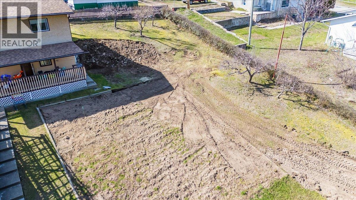 LOT 1 6TH Avenue, Castlegar