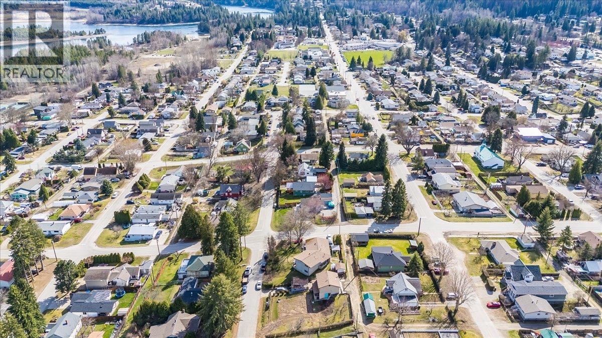 LOT 1 6TH Avenue, Castlegar