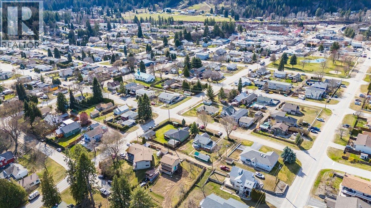 LOT 1 6TH Avenue, Castlegar