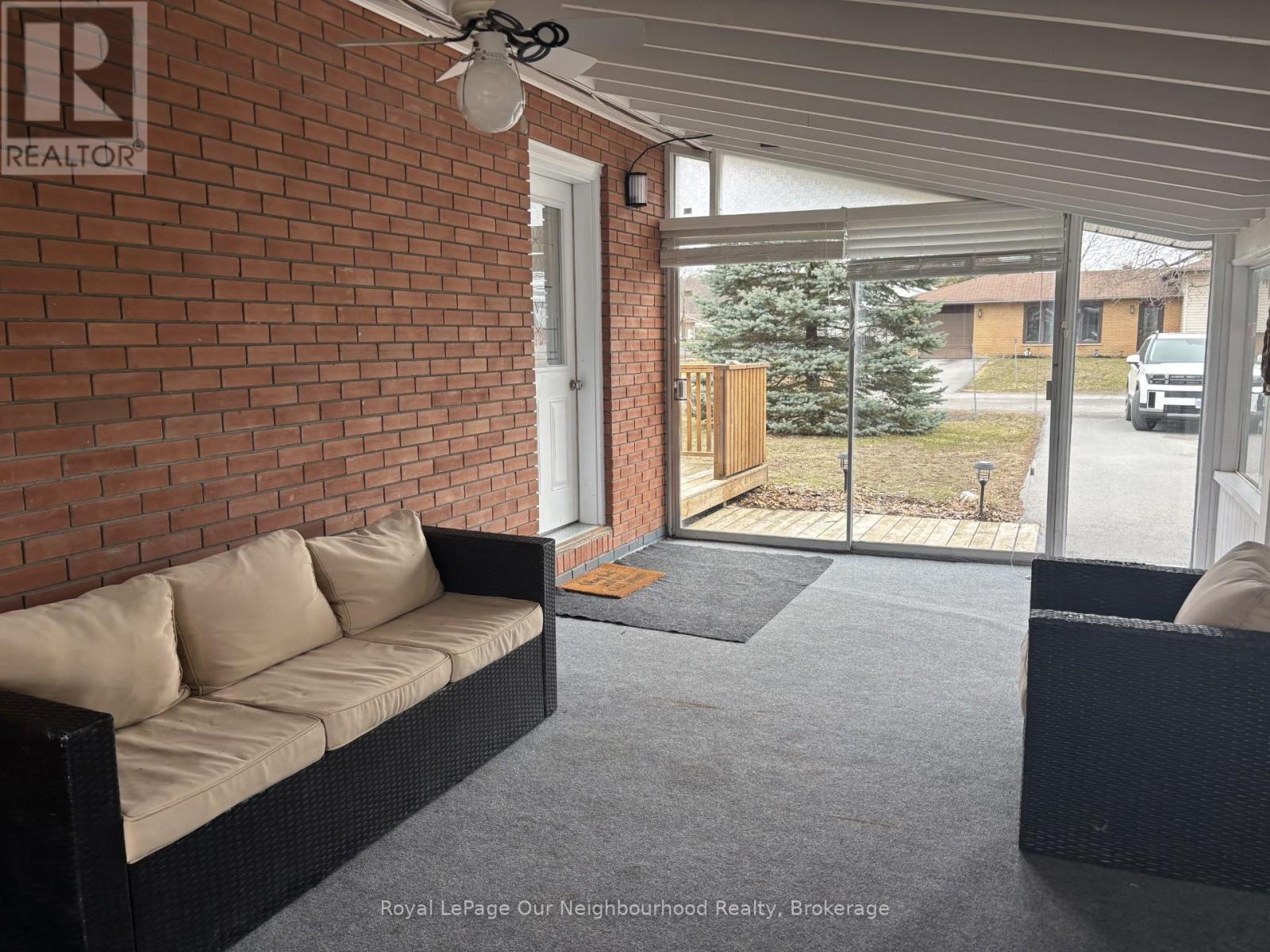 66 SIDNEY CRESCENT - 22