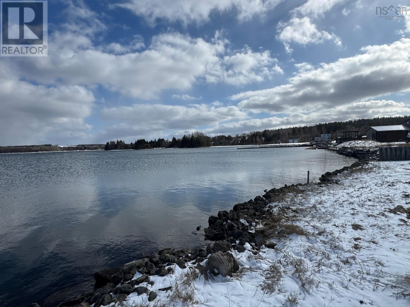 Property 18 of 21 of 1 Hillside Boularderie Road