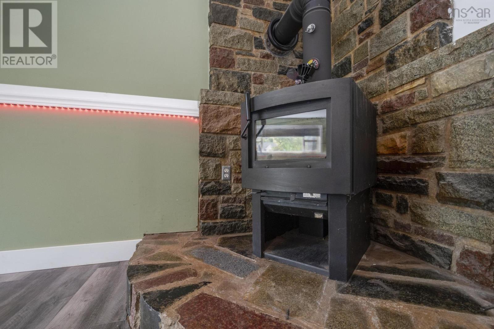 Property 30 of 40 of 92 Balcom Crescent