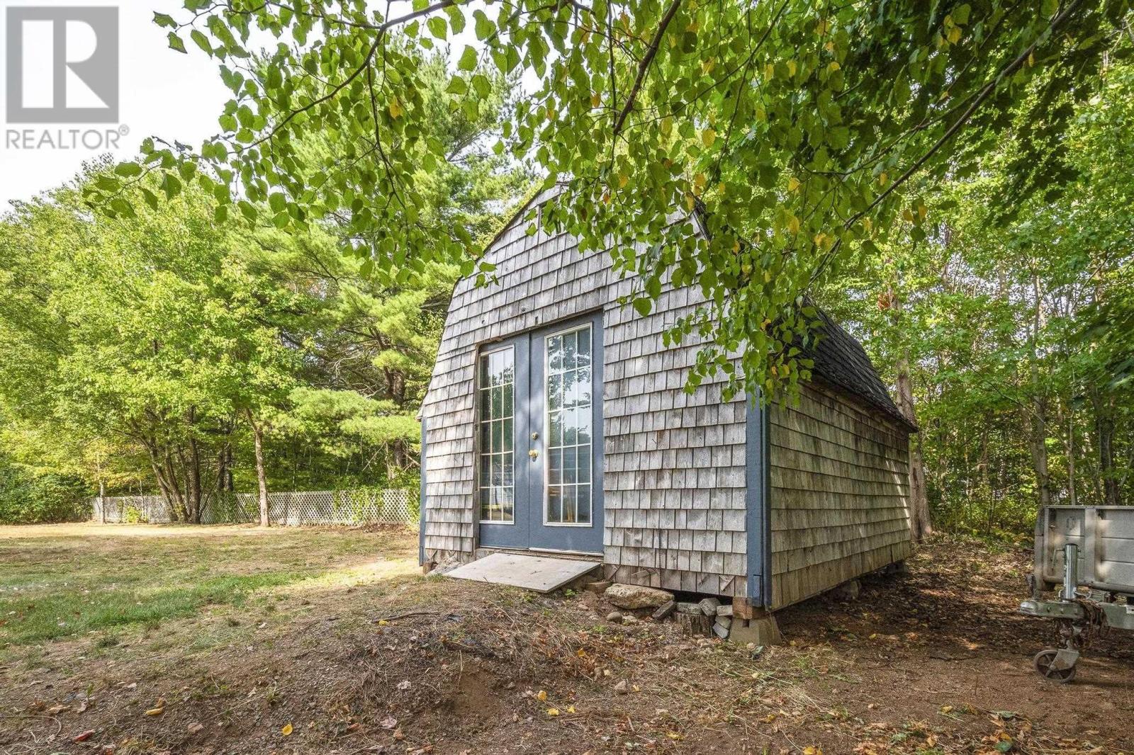 Property 37 of 40 of 92 Balcom Crescent