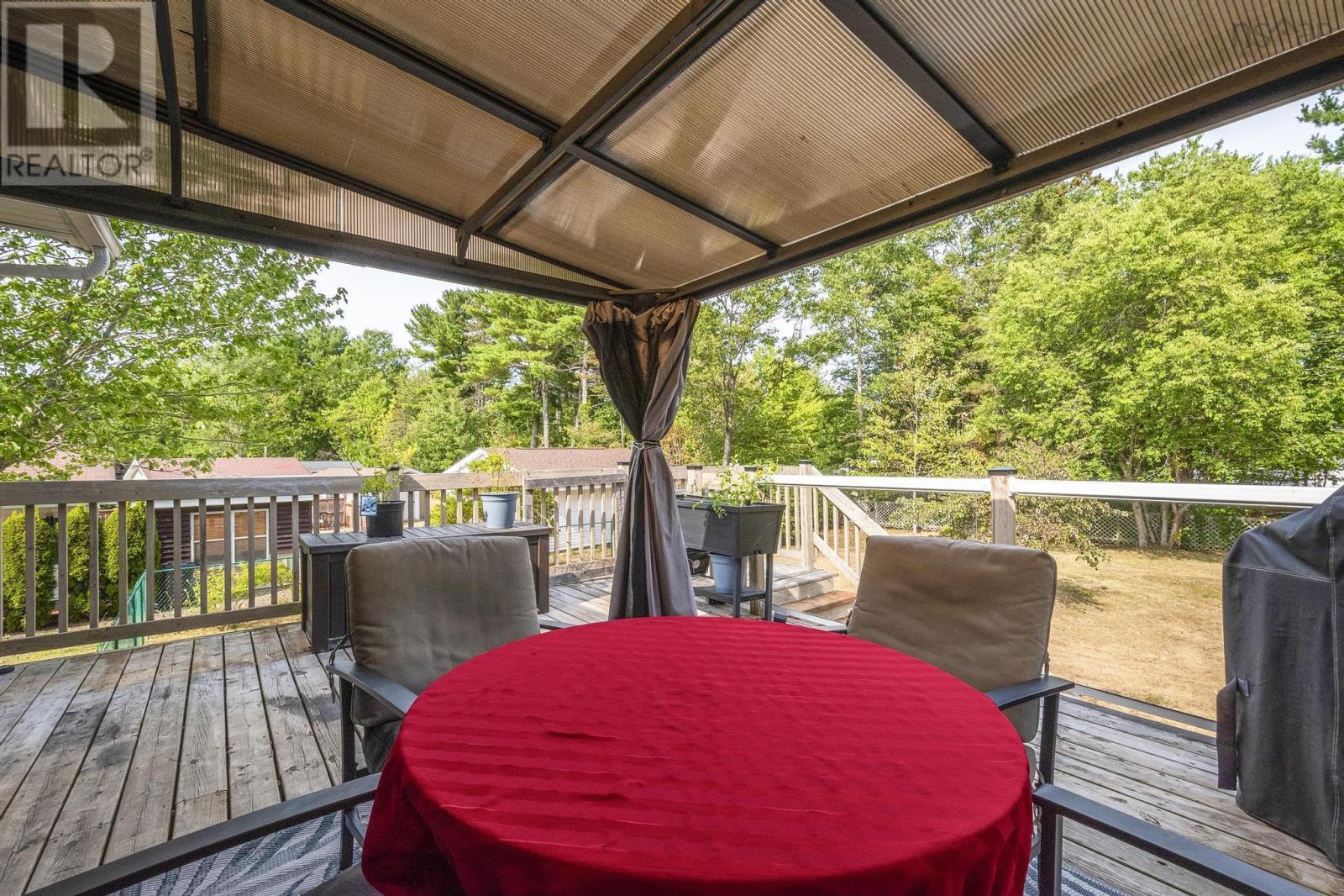 Property 39 of 40 of 92 Balcom Crescent