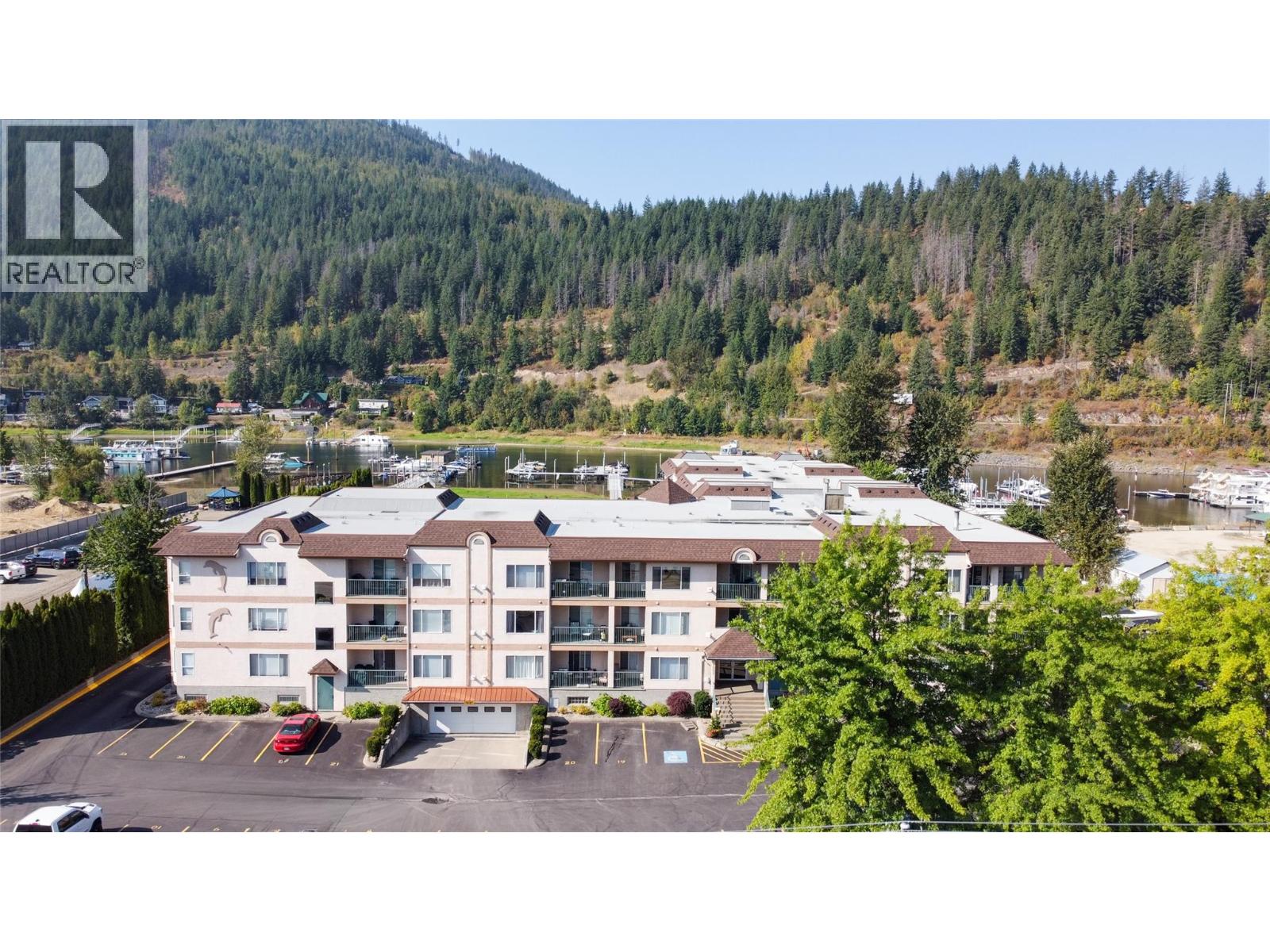 1002 Riverside Avenue Unit# 111, Sicamous