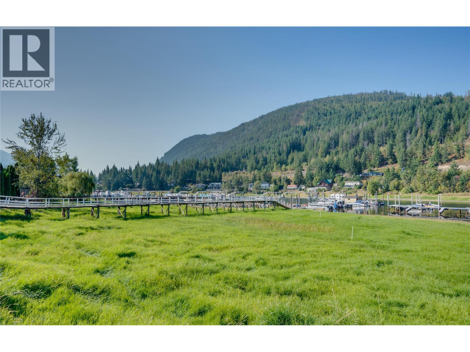 1002 Riverside Avenue Unit# 111, Sicamous
