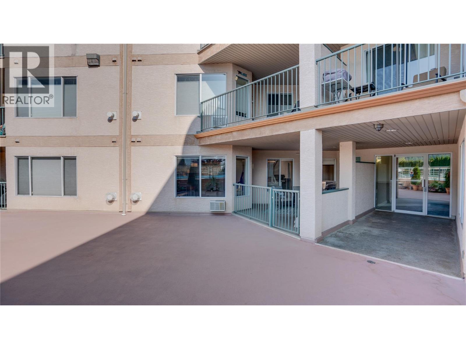 1002 Riverside Avenue Unit# 111, Sicamous