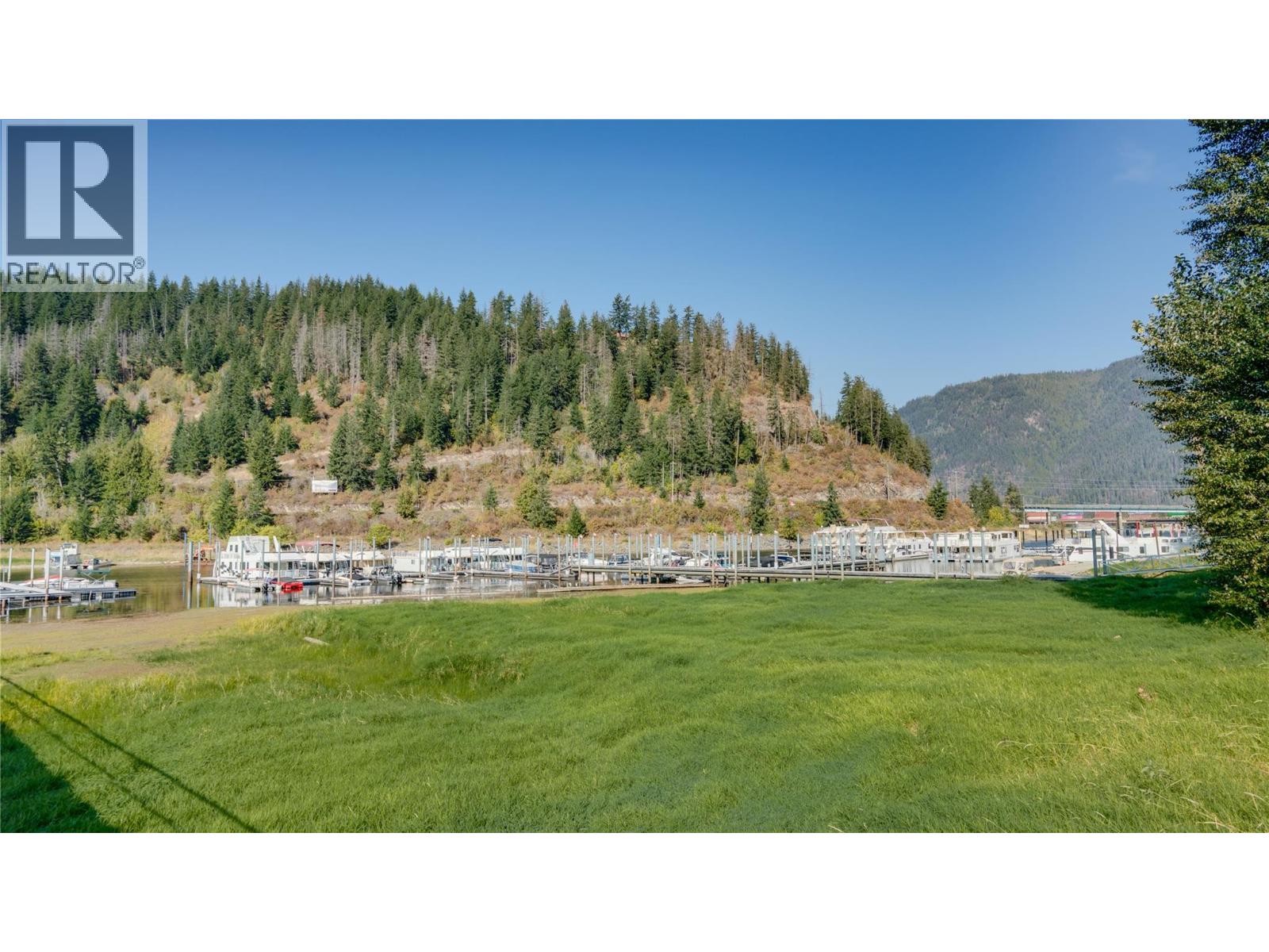 1002 Riverside Avenue Unit# 111, Sicamous