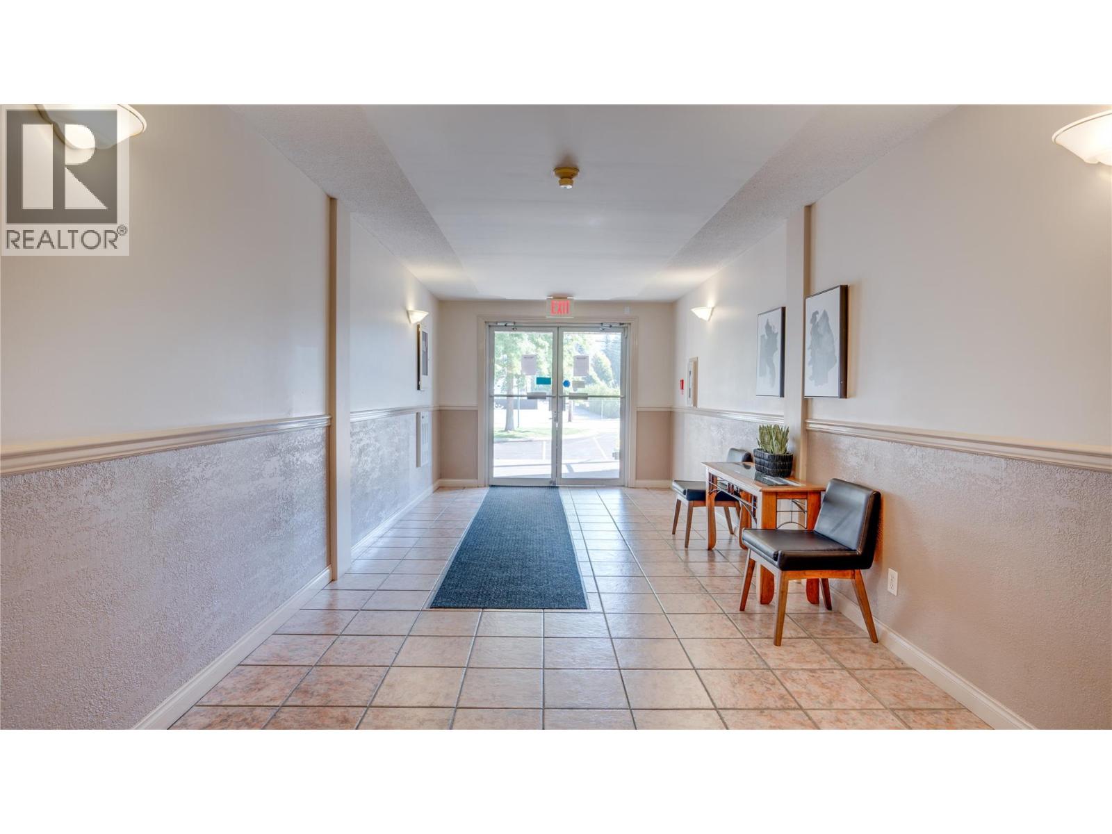 1002 Riverside Avenue Unit# 111, Sicamous