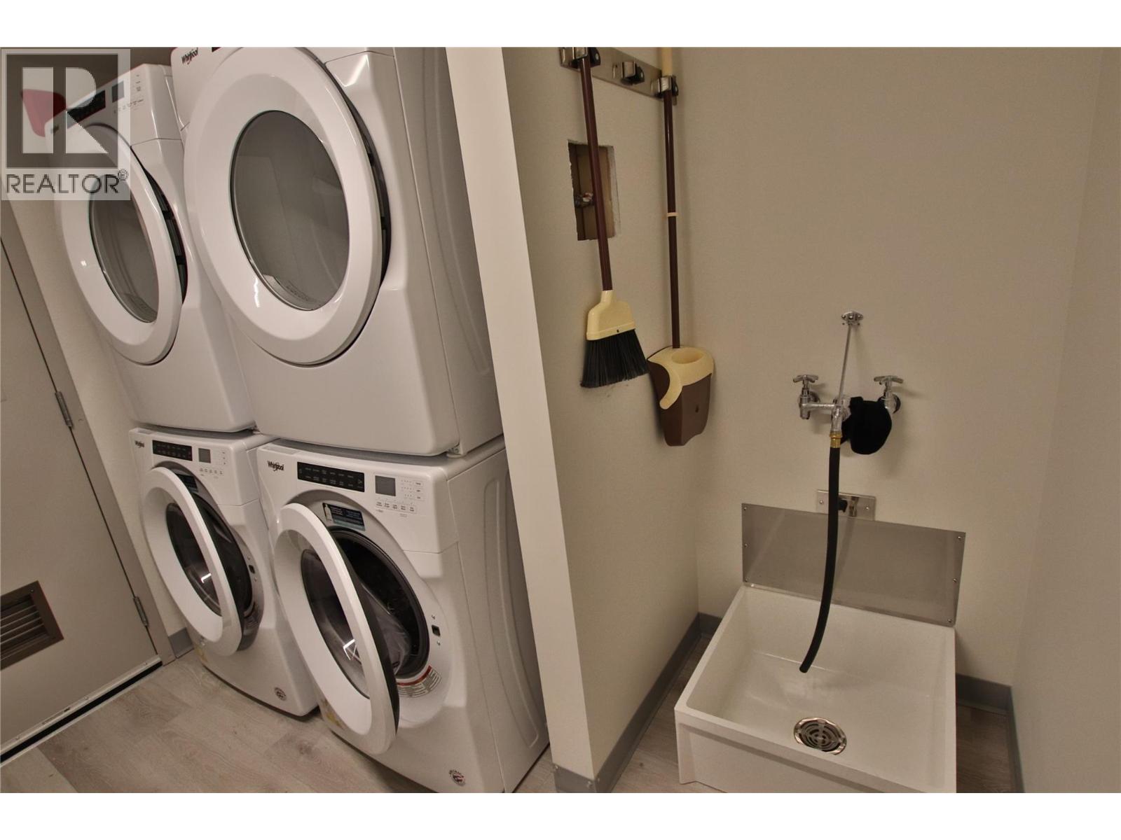 2555 Lakeshore Road Unit# 316, Vernon