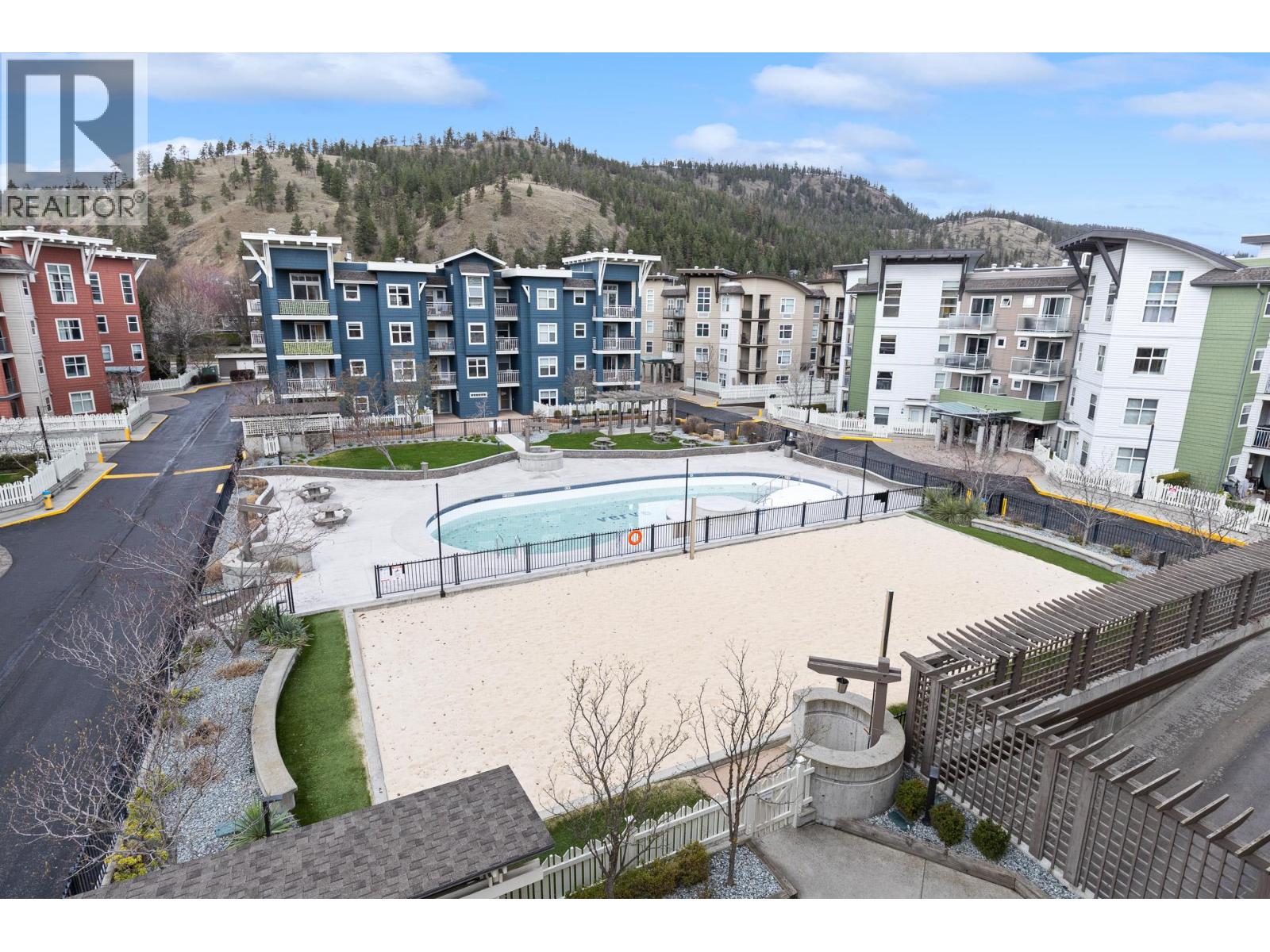 #403 571 YATES ROAD - Image 2