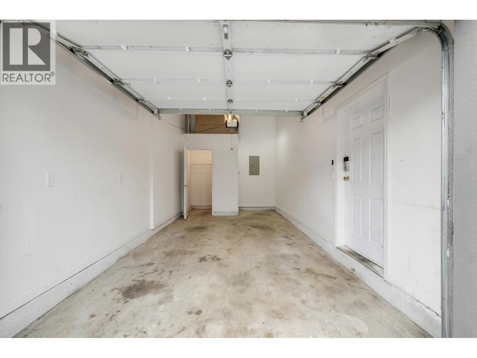 14 39920 GOVERNMENT ROAD, Squamish