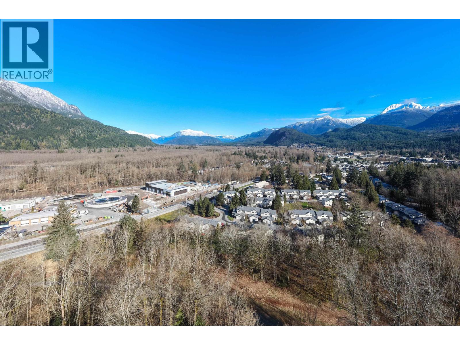 14 39920 GOVERNMENT ROAD, Squamish
