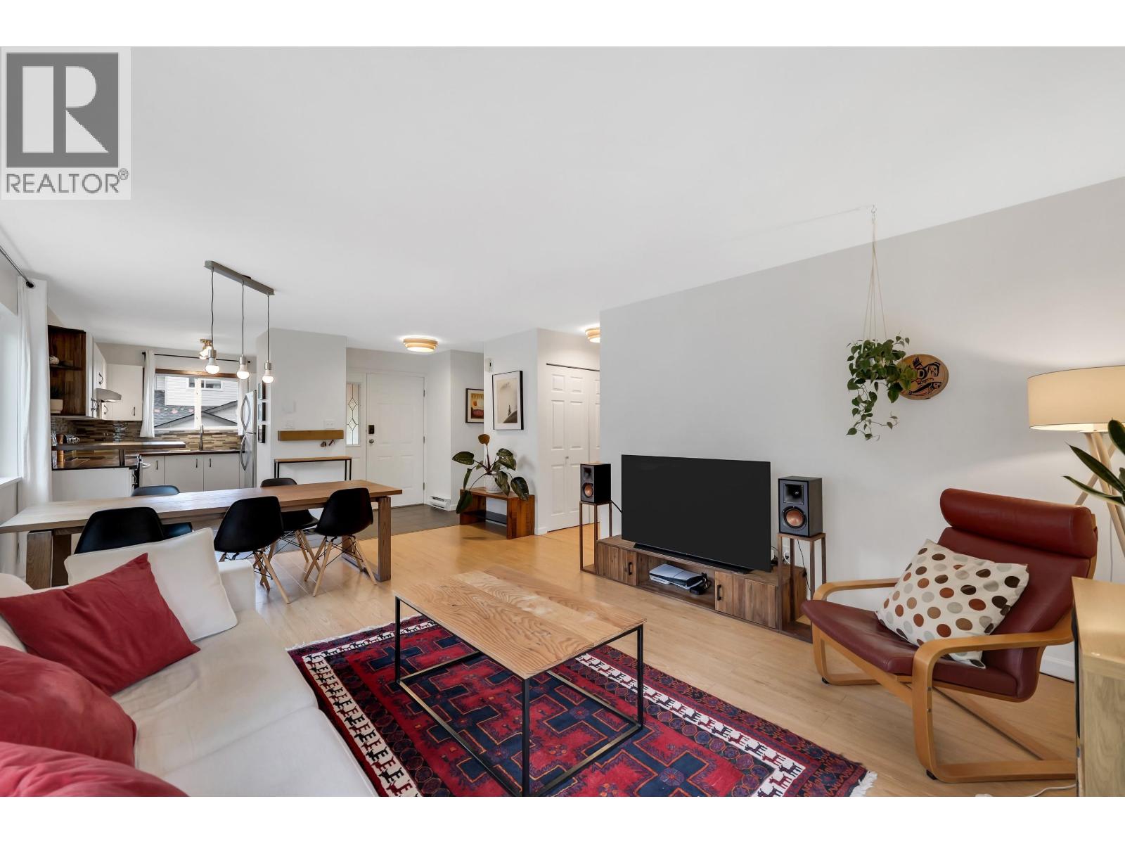 14 39920 GOVERNMENT ROAD, Squamish