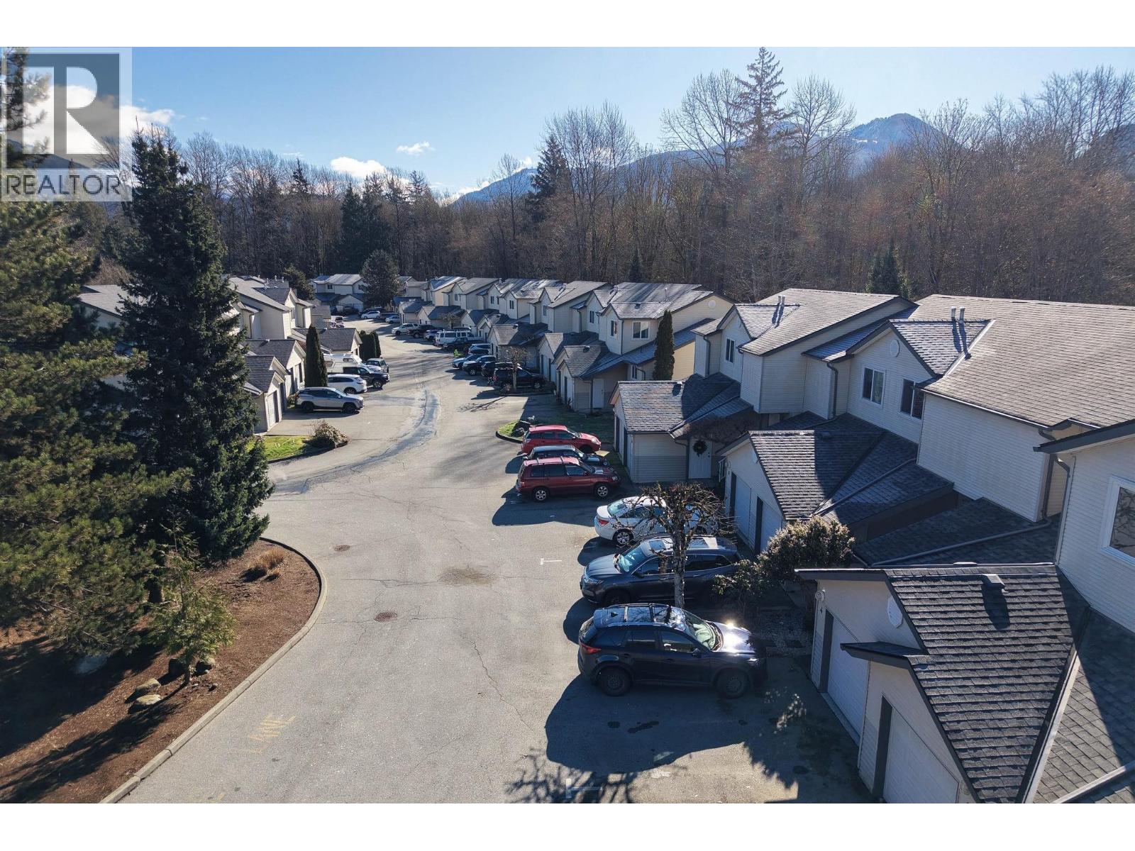 14 39920 GOVERNMENT ROAD, Squamish