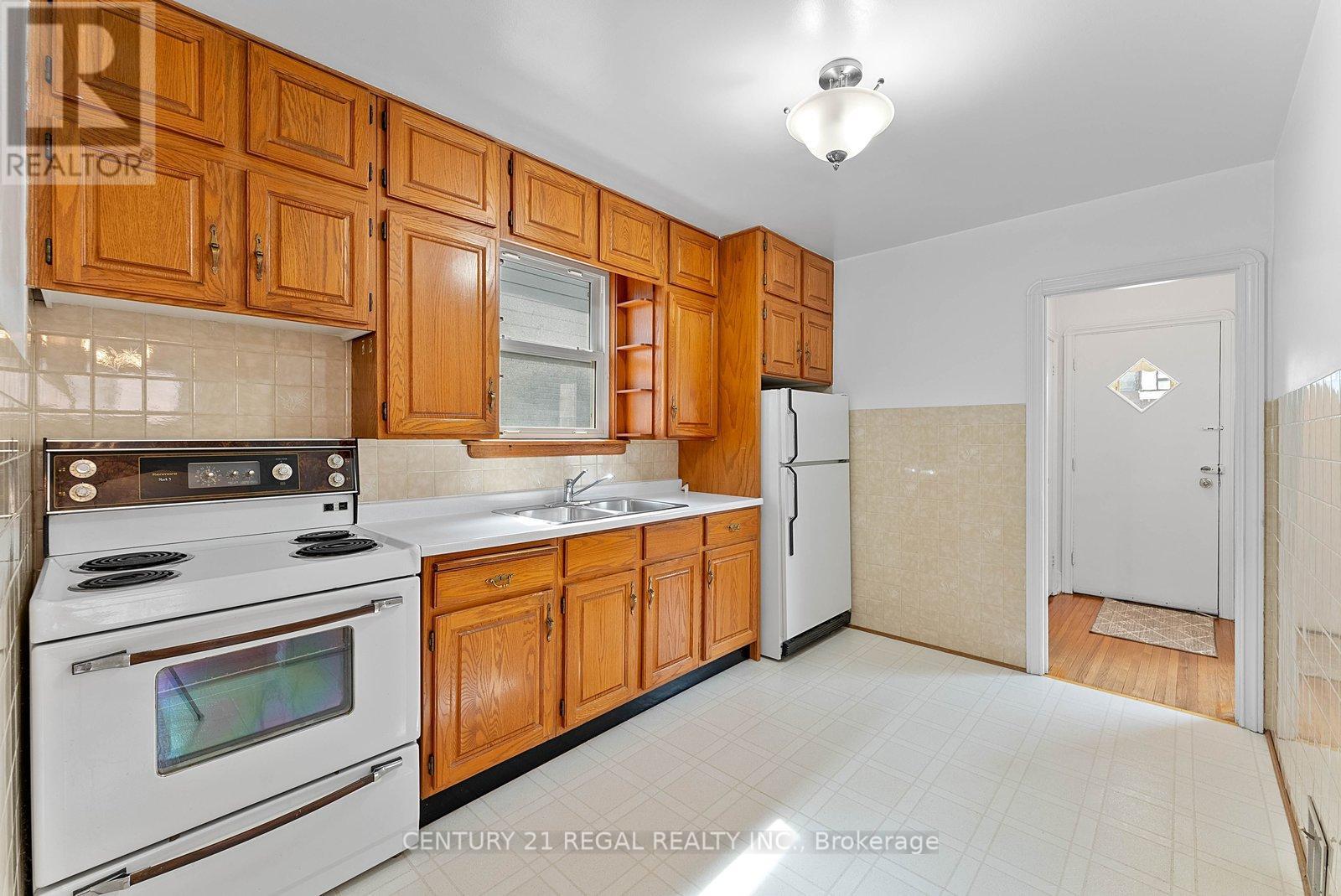 191 ALDERBRAE AVENUE - 7