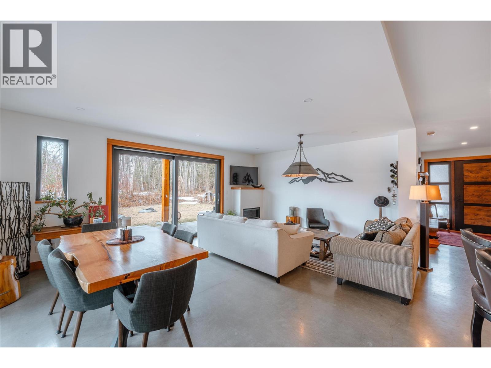 1849 Hay Road, Revelstoke