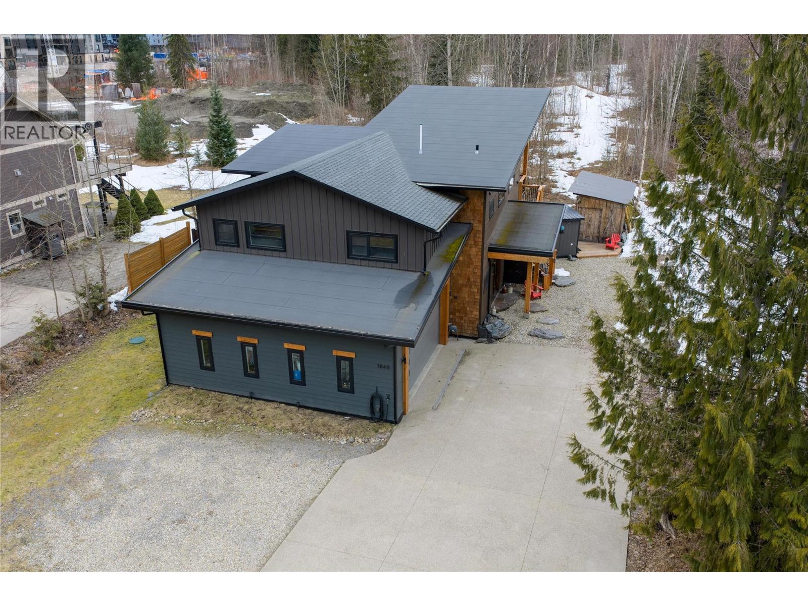 1849 Hay Road, Revelstoke