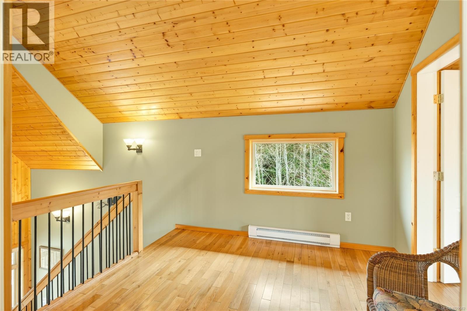 258 & 266 Boardwalk Blvd, Ucluelet