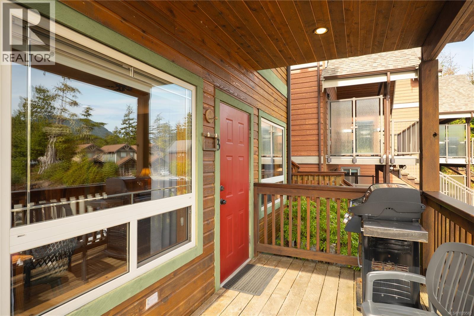 258 & 266 Boardwalk Blvd, Ucluelet