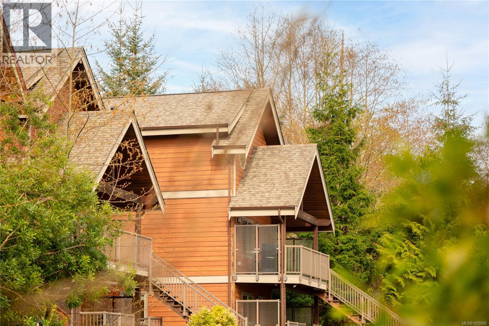 258 & 266 Boardwalk Blvd, Ucluelet