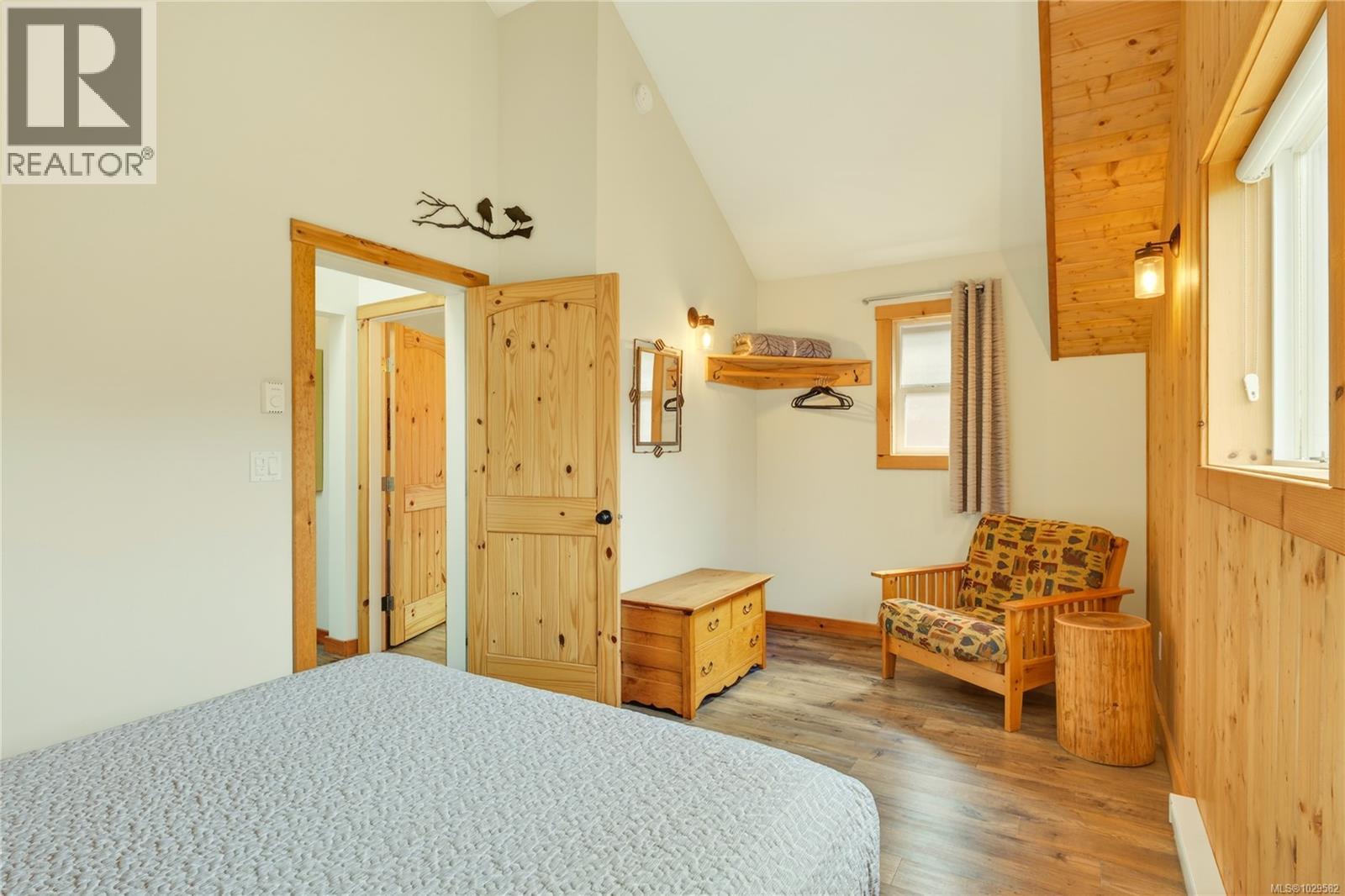 258 & 266 Boardwalk Blvd, Ucluelet