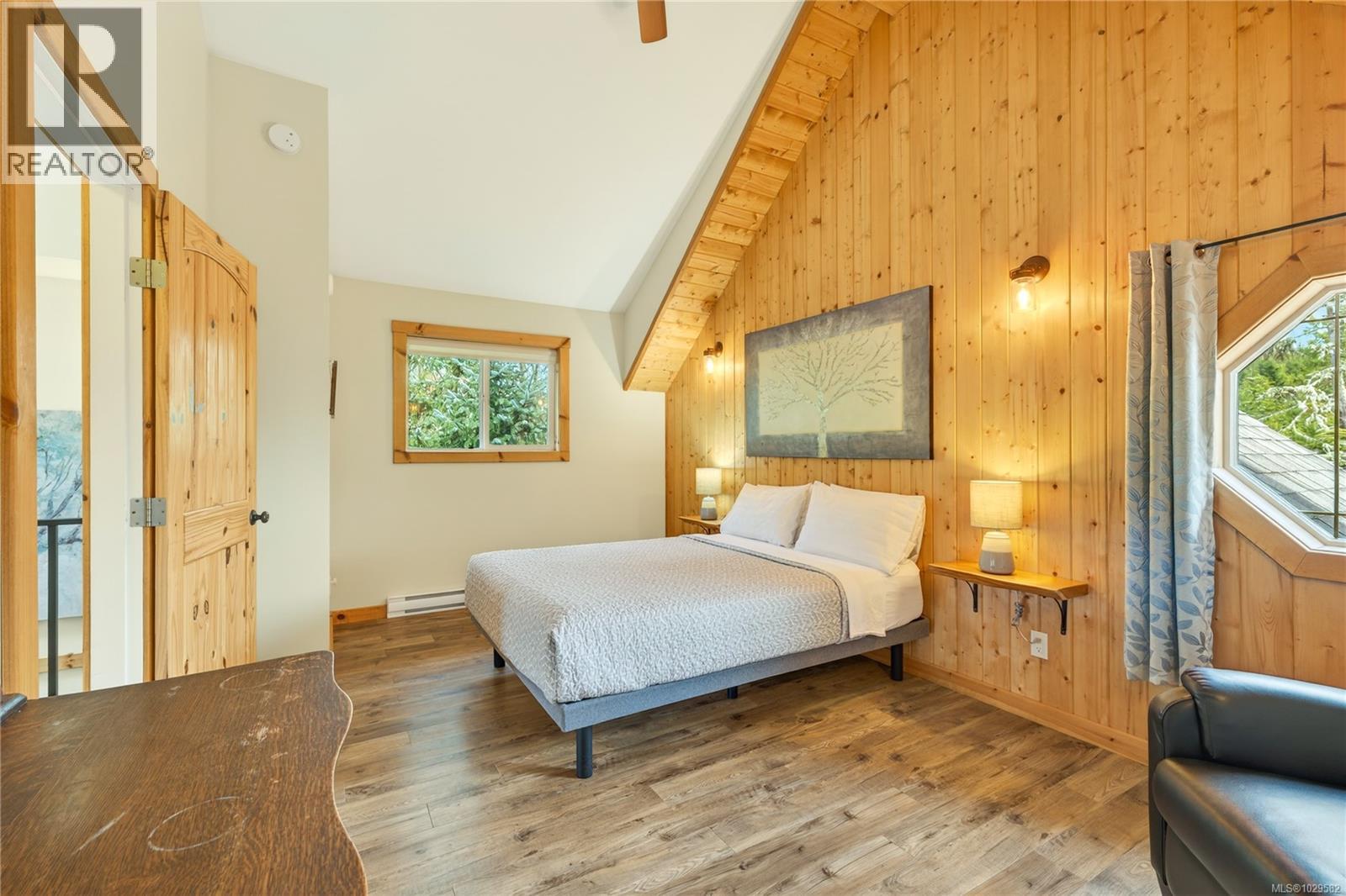 258 & 266 Boardwalk Blvd, Ucluelet