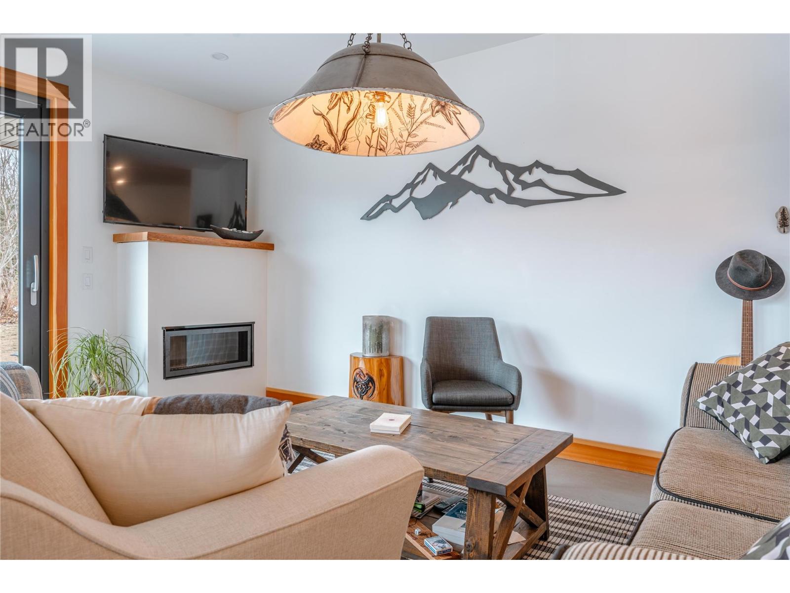 1849 Hay Road, Revelstoke