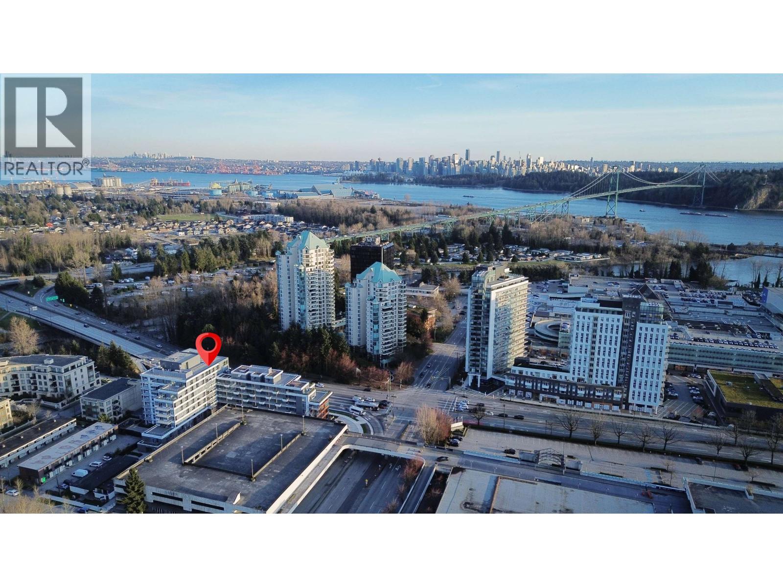 503 423 6TH STREET, West Vancouver